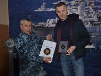 Волонтери опікуються флотськими ліцеїстами  