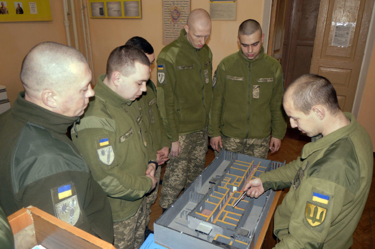 Як військові правоохоронці підтримують порядок у Чугуївському гарнізоні