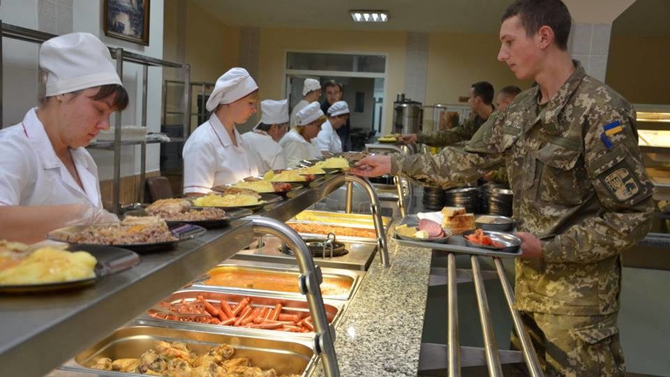 ДОТ оголосив нові закупівельні процедури на постачання харчування для армії  