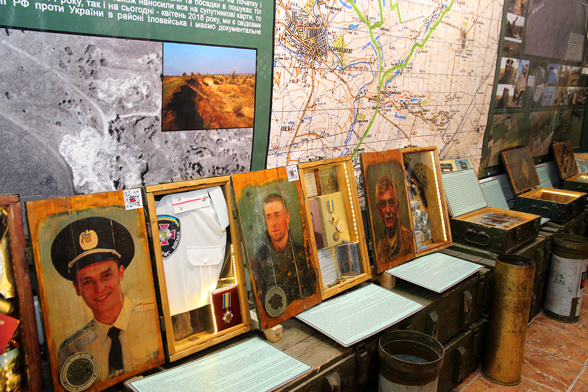У львівському будинку офіцерів відкрили пересувну виставку «БлокПост Пам’яті»