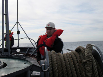 Нехай і на ялику – але до своїх!  