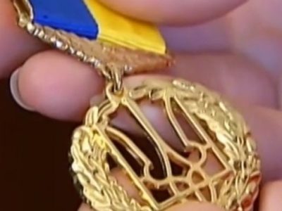 Уряд спростив порядок виплати одноразової грошової винагороди Героям України  