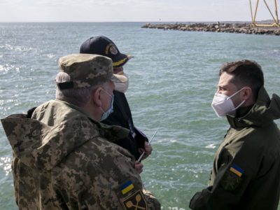 Володимир Зеленський ознайомився з планом розбудови бази «Схід» ВМС України у Бердянську