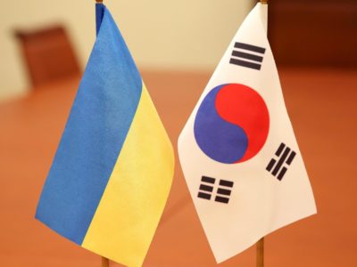 Президенти України і Республіки Корея обговорили протидію поширенню коронавірусу  
