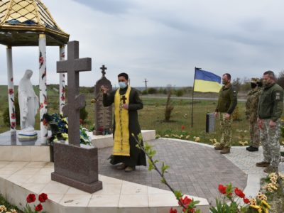 Військовослужбовці зі складу ОС вшанували пам’ять загиблих героїв  