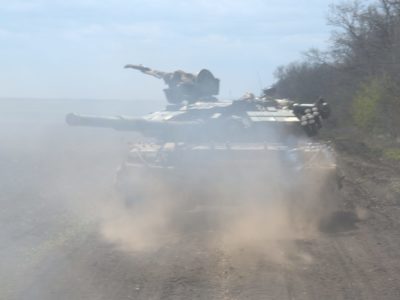 Наші танкісти «відбили» ворожу атаку  