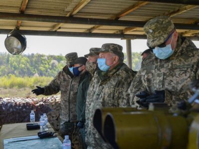 Володимир Зеленський відвідав військові навчання десантників у Закарпатській області