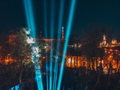 В Івано-Франківську засвітили «Промінь вдячності» воїнам і медикам  