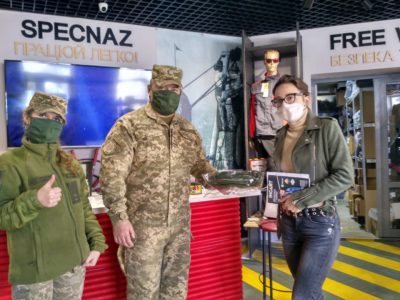Чернігівський «Спецназ» озброює військових, волонтерів і лікарів для боротьби з вірусним «терористом»  