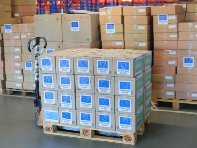 Європейські посли передали 936 українським об’єднаним територіальним громадам медзасоби для боротьби з пандемією коронавірусу