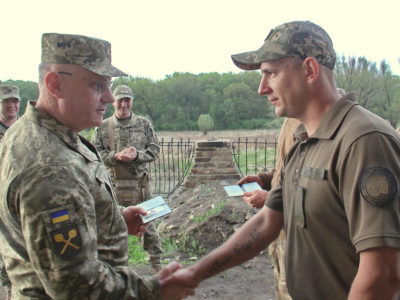 Головнокомандувач ЗС України генерал-полковник Руслан Хомчак здійснив робочу поїздку до району проведення операції Об’єднаних сил  