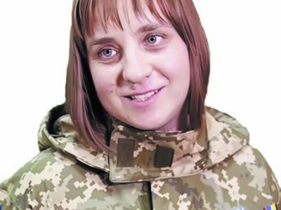 «Лікар Ксю» не знімала бронежилет аж до самих пологів  