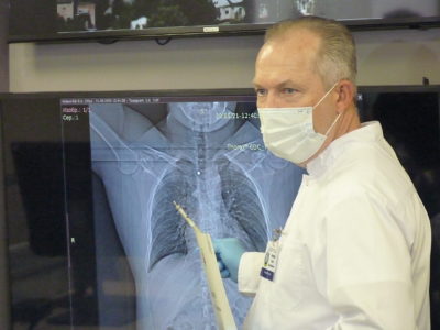 Двоє наших воїнів чудом вижили. Їхні груди прошиті осколками  