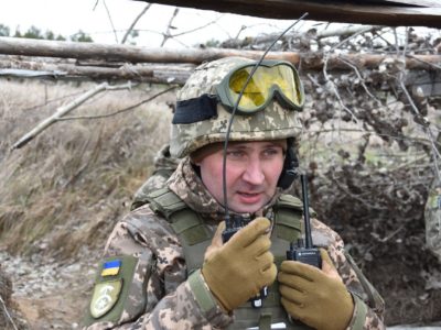Після поранення комбату запропонували штабну посаду, але він відмовився і знову поїхав на передову  