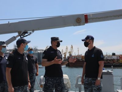 У Практичній гавані командувач ВМС ЗС України проінспектував кораблі та військові частини  