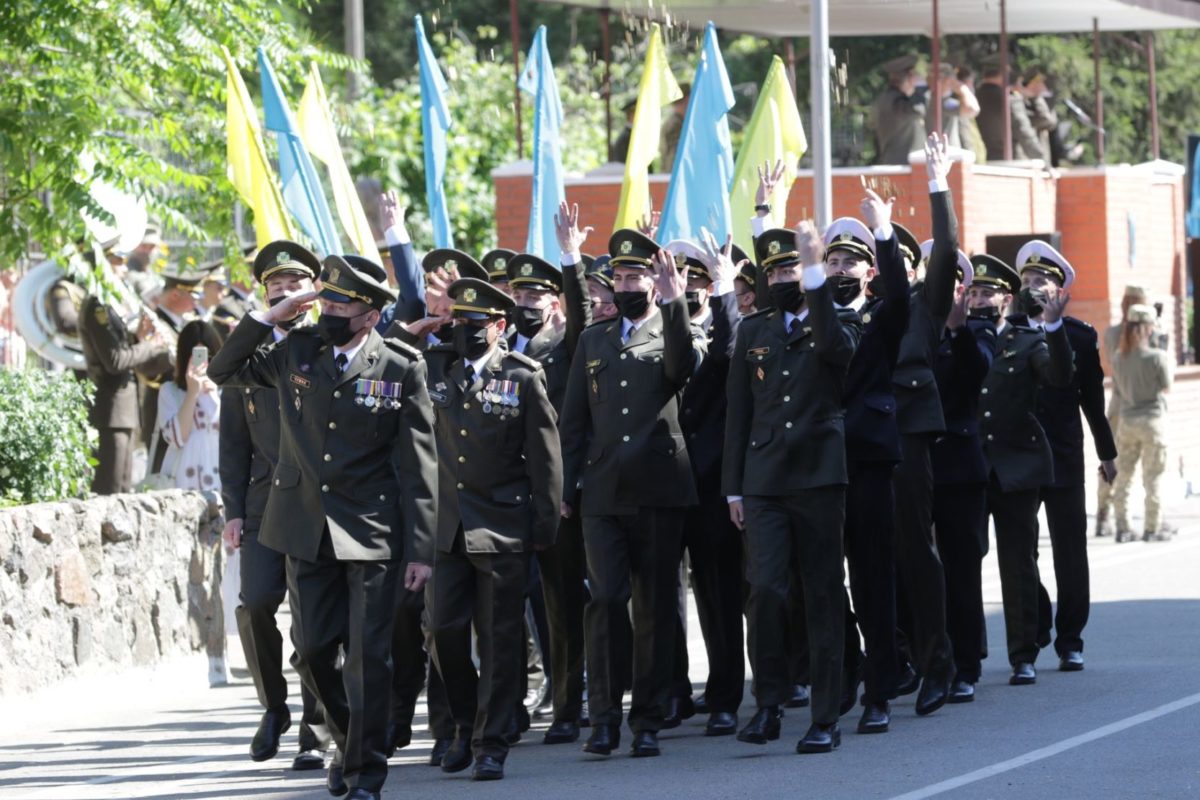 203 офіцери-зв’язківці поповнили армійські лави