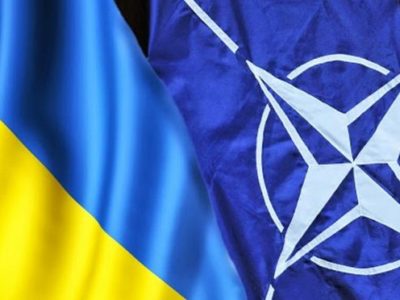 Міністр оборони України Андрій Таран провів телефонну розмову з Главою Представництва НАТО в Україні Александером Вінніковим  