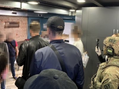 СБУ блокувала контрабанду з РФ вражаючих елементів до бронебійних снарядів  