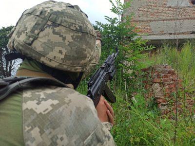 Піхотинці вчилися штурмувати будівлі  