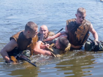 Майбутніх офіцерів-начфізів випробовують на витримку  