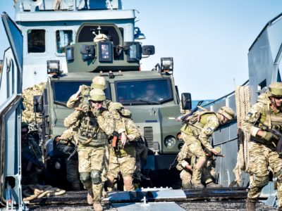 Як морпіхи ділянку узбережжя “захоплювали” і “брали” висоту