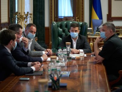 До подолання лісової пожежі в Луганській області залучені підрозділи ЗСУ, Нацгвардії та додаткові сили ДСНС – доповідь Президенту