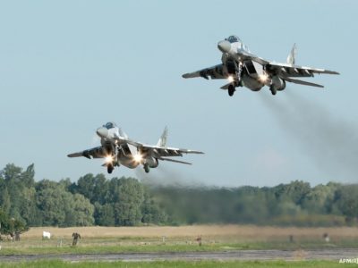 Ескадрилья винищувачів на Київщині «билася» за аеродром  