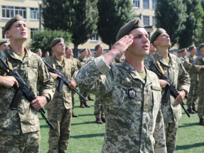 З вогнем у серці та з непохитною рішучістю боронити рідний край  