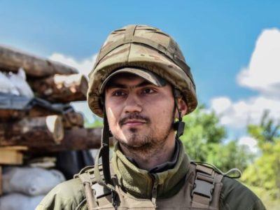 Зеленський присвоїв звання Героя України загиблому на Донбасі воїну  