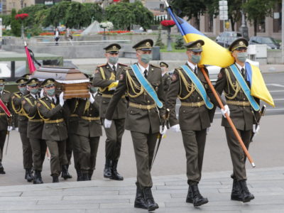 У столиці попрощалися із загиблим Героєм України Тарасом Матвіївим