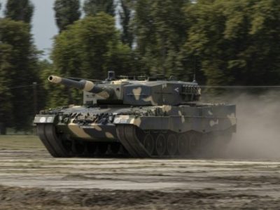 Угорщина отримала від Німеччини першу партію танків Leopard 2  