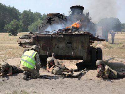 У «Десні» співробітники апарату РНБО тестували танкові тренажери та вдосконалювали навички з тактичної медицини  