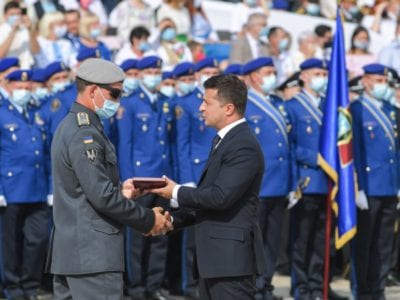 У День Незалежності Володимир Зеленський відзначив державними нагородами військовослужбовців