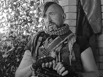Артскверу імені Василя Сліпака у Києві — бути  