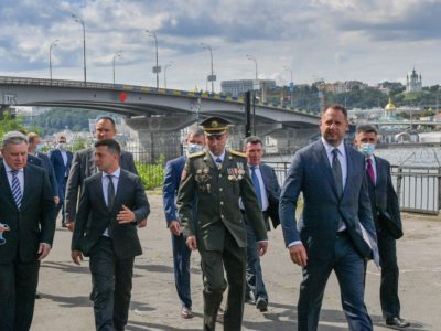 Воєнна розвідка України має посилити стратегічну й оперативну роботу – Глава держави  