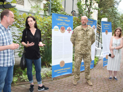 «Два погляди: одна війна, одна нація» — перша міжнародна фотовиставка військових журналістів АрміяІnform у співпраці з французьким фоторепортером  