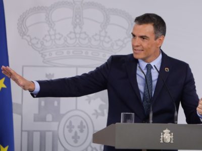 Іспанія залучить армію у боротьбі з новим спалахом коронавірусу  