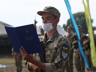 124 випускники кафедри військової підготовки ВІТІ склали присягу  