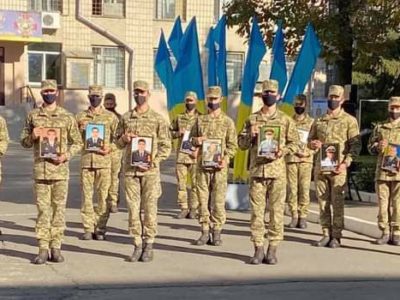 У ВІТІ вшанували пам’ять загиблих офіцерів-зв’язківців  