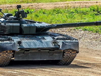 Нові російські танки Т-80БВМ не змогли вразити цілі під час показу на «Армія-2020»