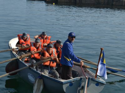 Справжні моряки починають вчитися морській справі з… веслування  