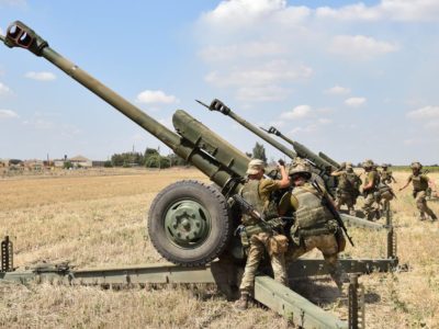 На Півдні України тривають навчання артилеристів