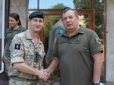 У Києві обговорили розвиток військового співробітництва між Сухопутними військами України та Великої Британії  