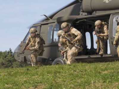 Українські спецпризначенці тренувалися із залученням вертольотів «Black Hawk» та «Chinook»  