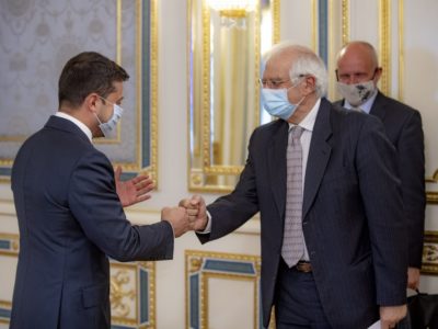 Володимир Зеленський під час зустрічі з Жозепом Боррелем порушив питання створення переговорного майданчика щодо деокупації Криму