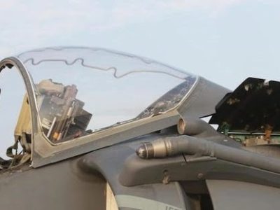 Щоб втримати пілотів на військовій службі Морська піхота США виплатить їм по $280 тисяч