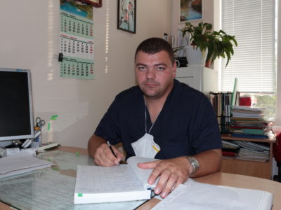 Летів рятувати збитий екіпаж та сам «впіймав» дві ворожі кулі  