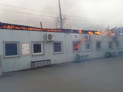 КПВВ «Станиця Луганська» призупинив роботу через пожежі  