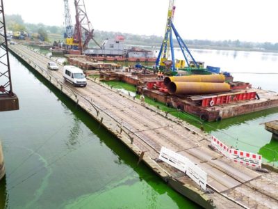 Понтонний міст, наведений військовими в Каховському водосховищі, дав дорогу понад 340 тисячам транспортних засобів  