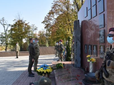 Представники Командування Об’єднаних сил вшанували пам’ять загиблих захисників  